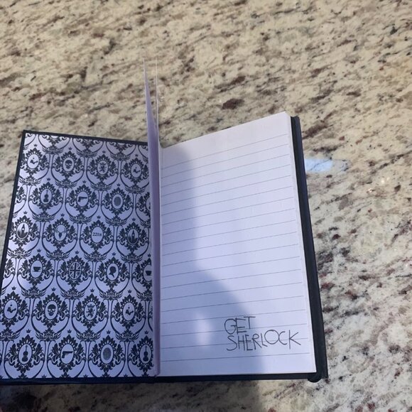 Notebook Sherlock 221b Door Journal with Elastic Closure - Picture 5 of 5